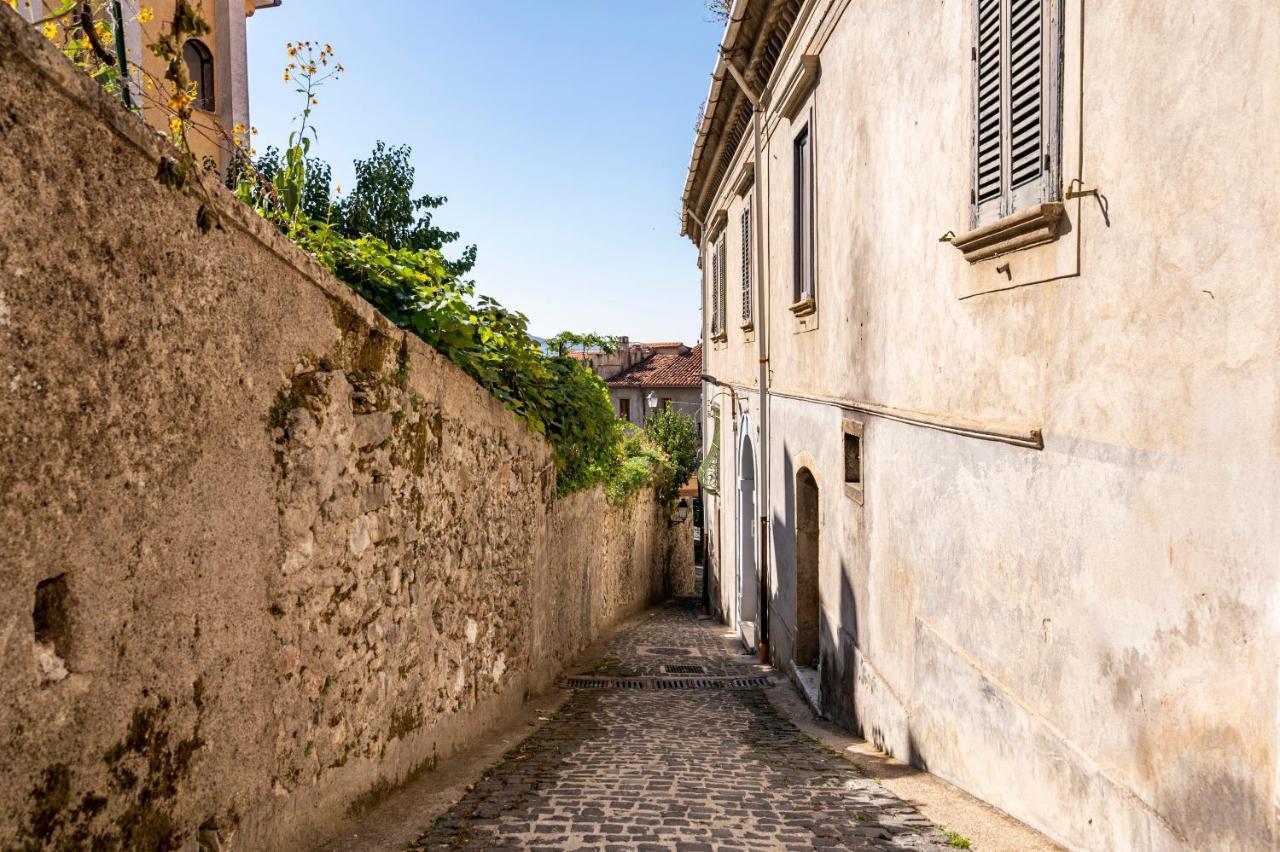 Piazza Laurino Apartments Basic Excursions Alto Cilento Pellegrinaggio Giubilare Exterior foto