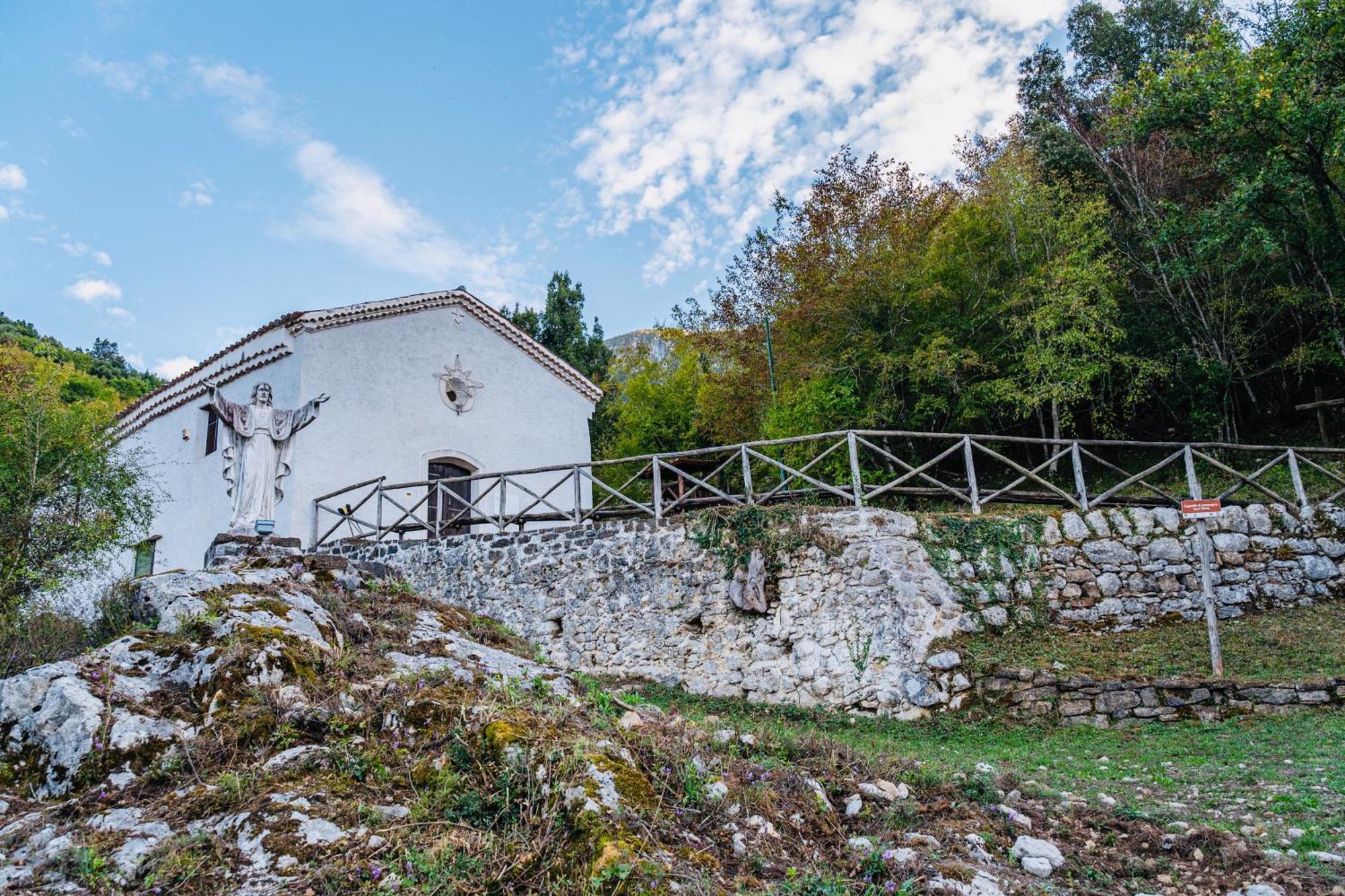 Piazza Laurino Apartments Basic Excursions Alto Cilento Pellegrinaggio Giubilare Exterior foto