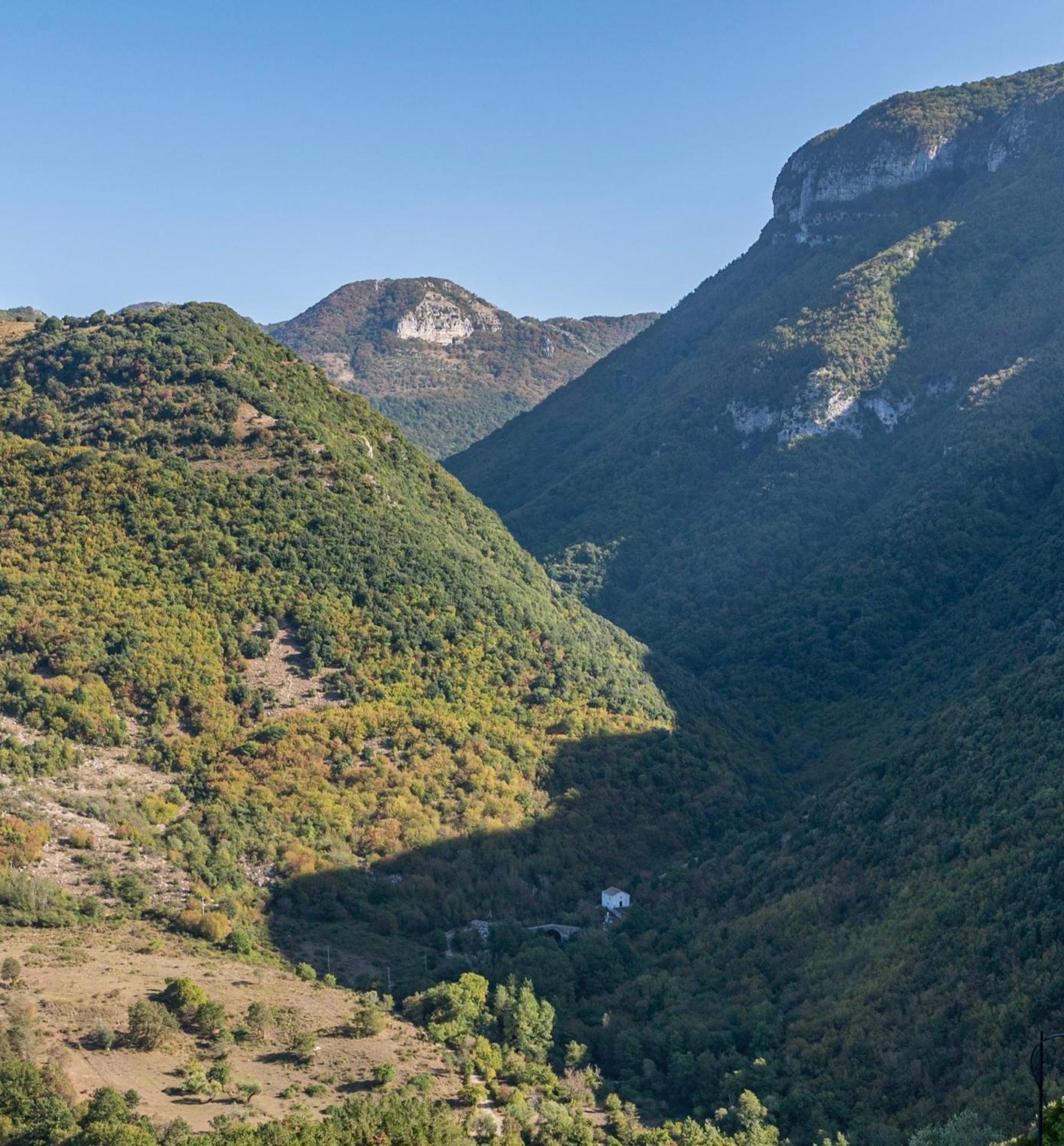 Piazza Laurino Apartments Basic Excursions Alto Cilento Pellegrinaggio Giubilare Exterior foto